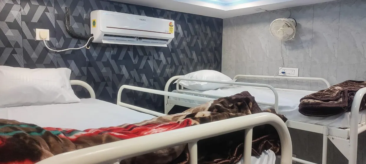 Ảnh Raghuvanshi Paying Guest House and Dormitory