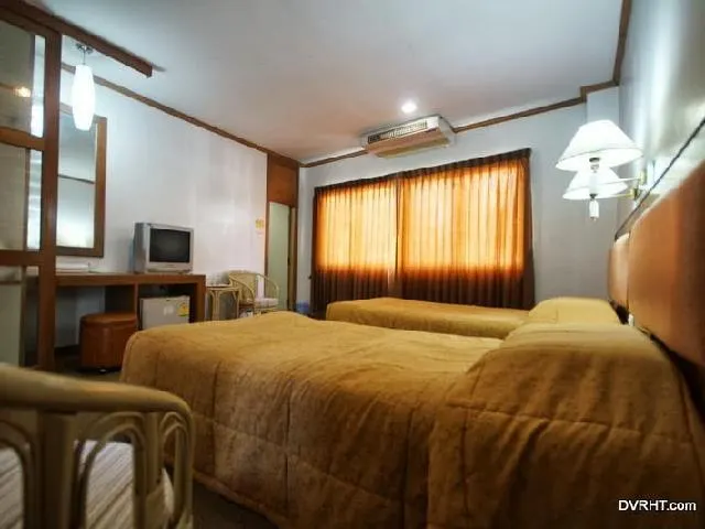 Ảnh Dhevaraj Hotel