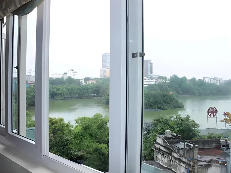 Ảnh Holiday Lakeview Khách Sạn (Holiday Lakeview Hotel)