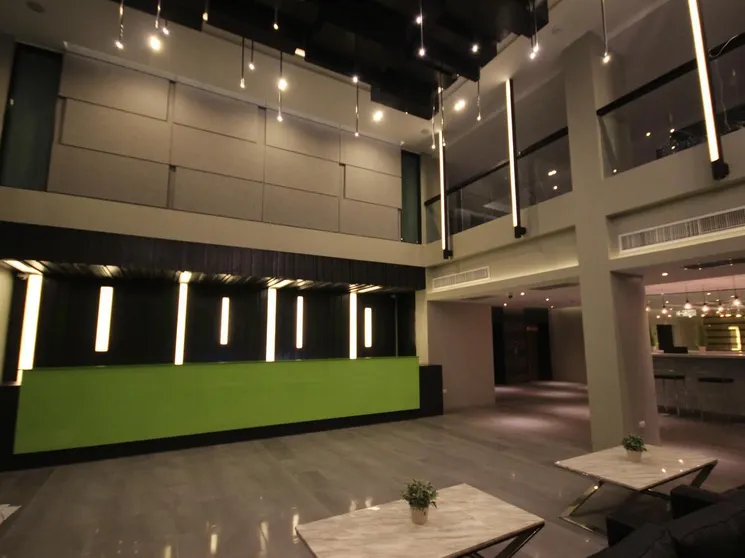 Ảnh Season Five Hotel 