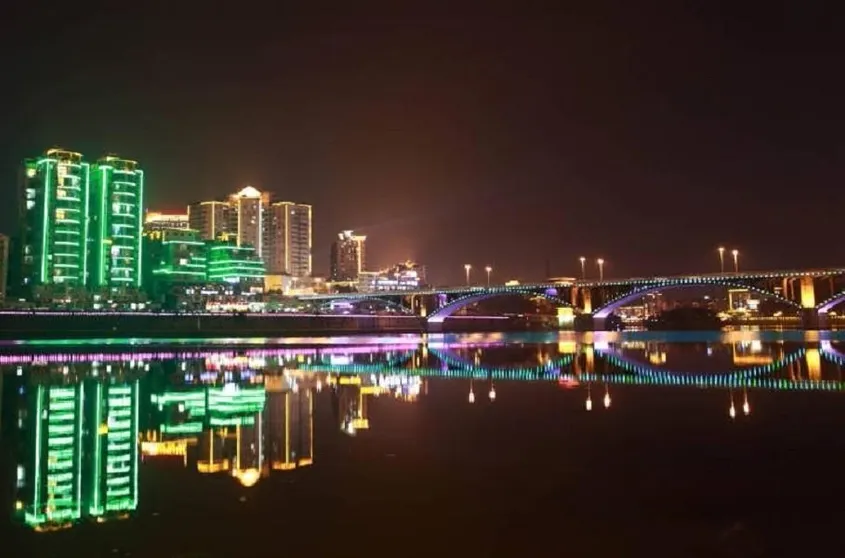 Ảnh Lavande Hotels·Neijiang Heping Square