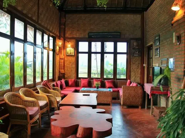 Ảnh Mr Charles River View Lodge