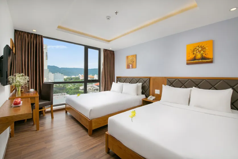 Ảnh LA BEACH HOTEL