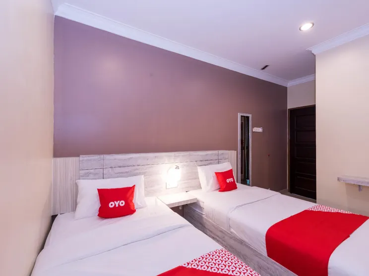 Ảnh Capital O 89366 Spring Inn Hotel