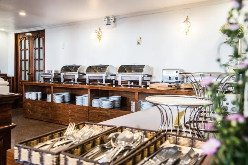 Ảnh Khách Sạn Riverside Sài Gòn