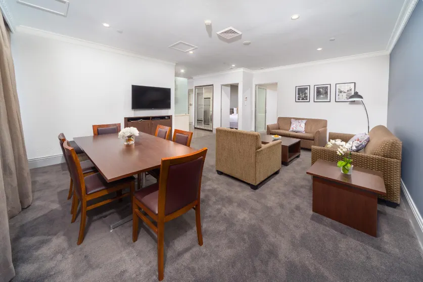 Ảnh Hyde Park Inn Hotel