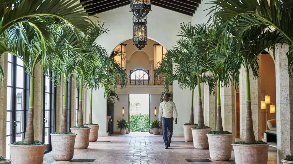 Ảnh Four Seasons Hotel at The Surf Club