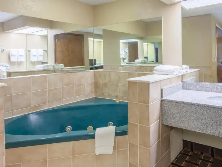 Ảnh SureStay Hotel by Best Western Lenoir City