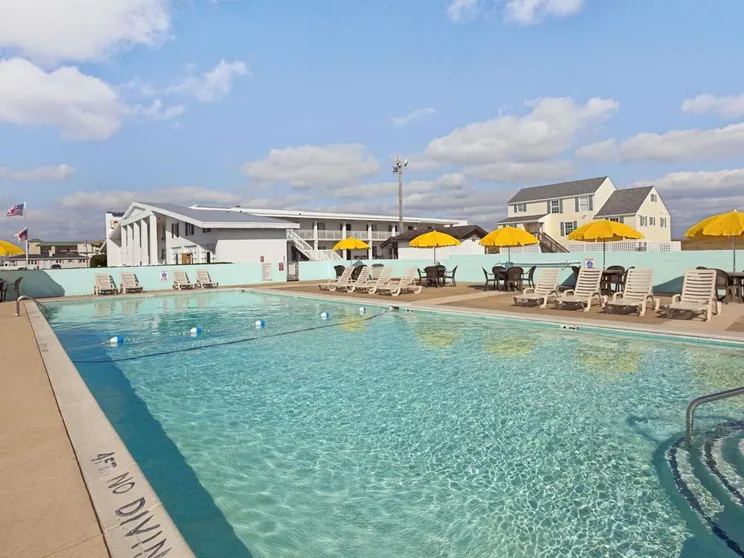 Ảnh Days Inn by Wyndham Kill Devil Hills Oceanfront - Wilbur