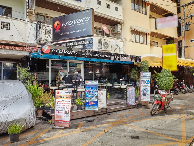 Ảnh I-Rovers Sports Bar & Hotel