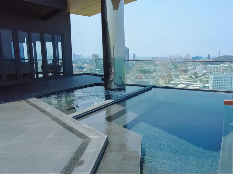 Ảnh The Edge central pattaya ( the base 2)