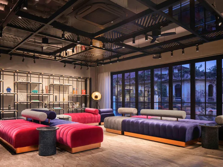 Ảnh TRIBE Phnom Penh Post Office Square