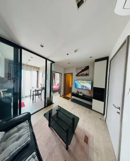 Ảnh The Base Condominiums