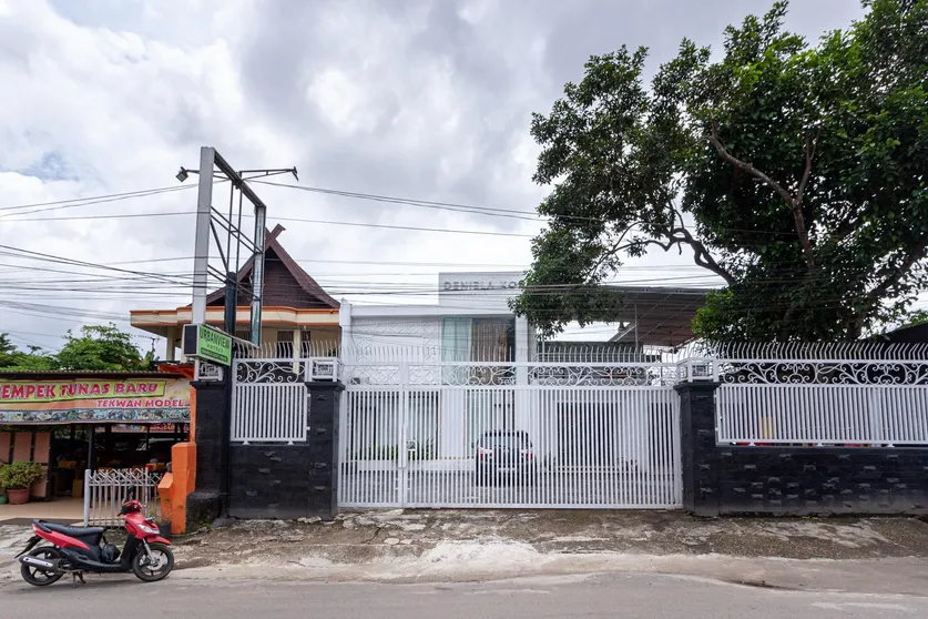 Ảnh Urbanview Daniela Jambi by RedDoorz