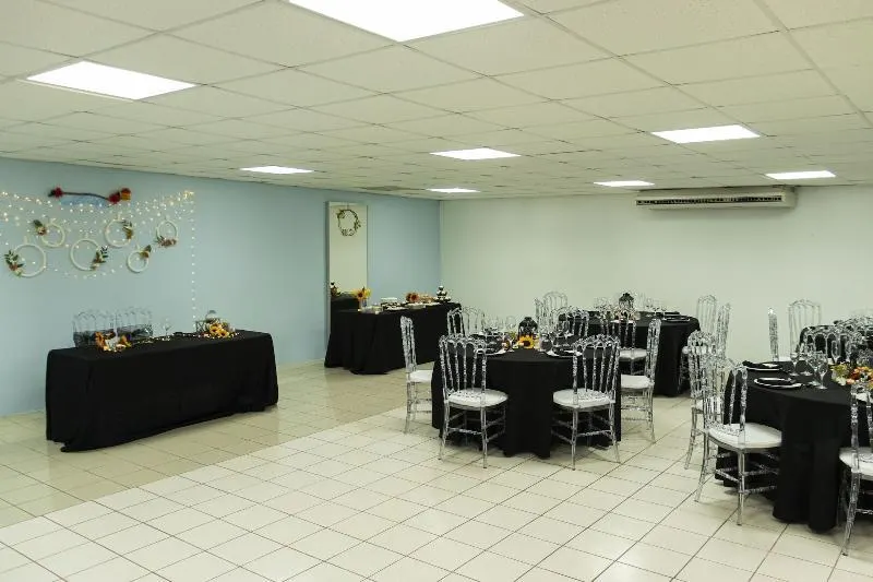 Ảnh Solace by the Sea