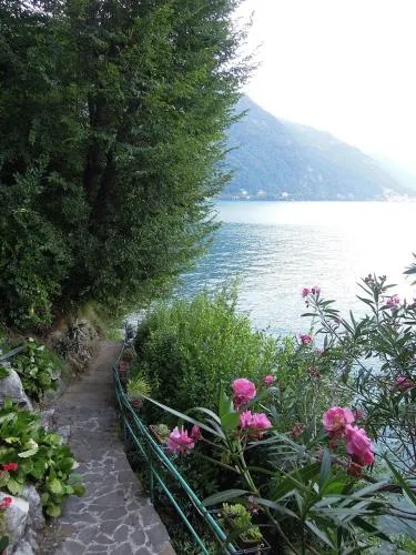 Ảnh Charming house with private dock on Lake Como