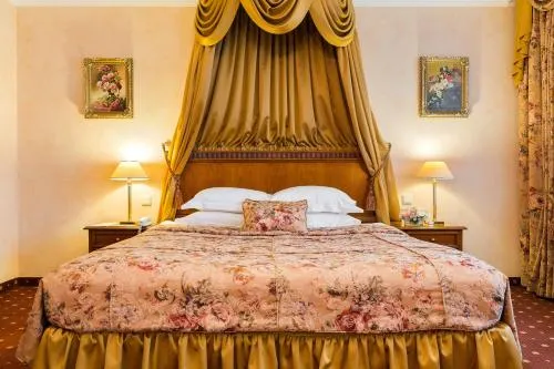 Ảnh Grand Hotel Emerald