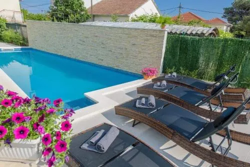 Ảnh Villa Barbara-Kastela with heated pool