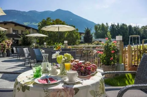 Ảnh Hotel Landhaus Zillertal