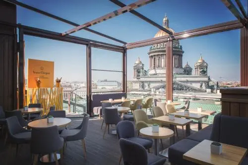 Ảnh SO/ St. Petersburg