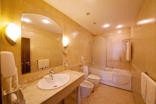 Ảnh Grand Hotel London-NEW