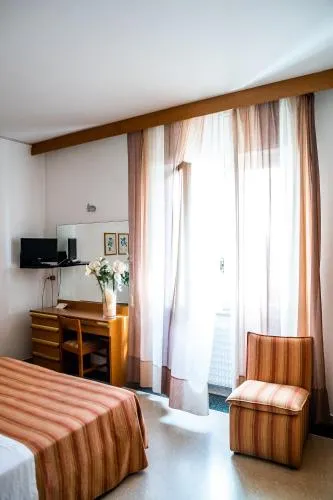 Ảnh Hotel West End