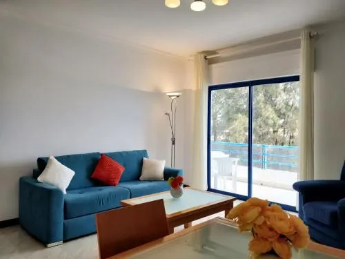 Ảnh Oceanides Beachfront Apartments