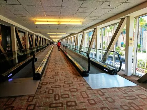 Ảnh Strip view 1 BR suite 2 Full Bath Full Kitchen with Balcony - 900 sqft - MGM Signature