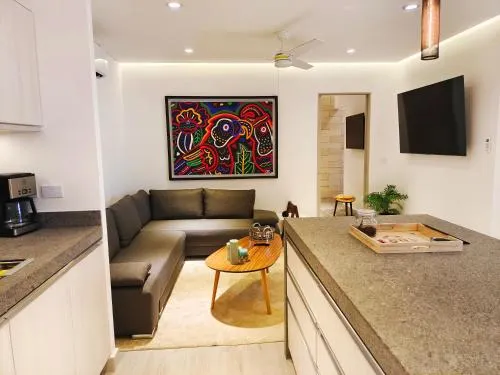 Ảnh 1st Luxury Warehouse