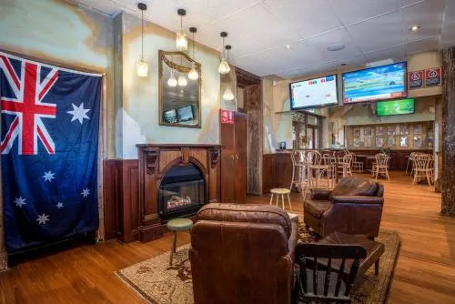 Ảnh Town Square Motel