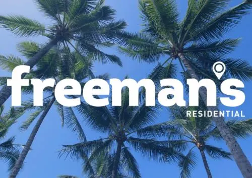 Ảnh Rare! Modern Unit with Private Fenced garden Close to The Beach PC4