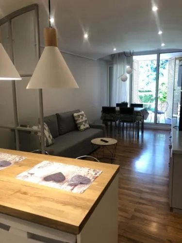 Ảnh Alojamientos Castellana Jardín 1 y 2 PARKING Y PISCINA GRATIS!!