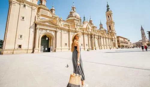 Ảnh Dos Torres Temple - En el Corazón del Casco Histórico