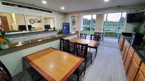 Ảnh Stonewood Inn & Suites of Carrollton - Smithfield