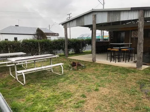 Ảnh Deepwater Hotel