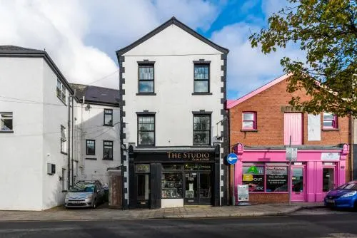 Ảnh Fully Equipped Kitchen, Double room, Smart TV