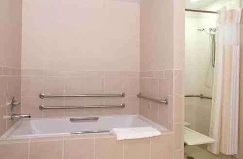 Ảnh Hilton Garden Inn Mount Holly Westampton