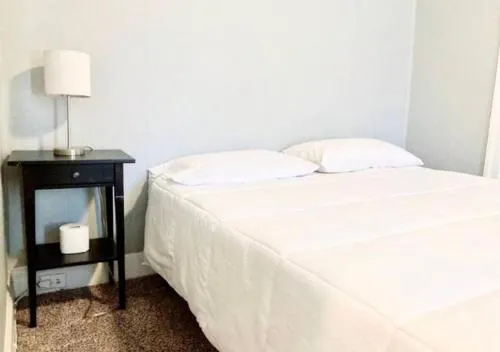 Ảnh Clover 2900 - Apartment and Rooms with Private Bathroom near Washington Ave South Philly
