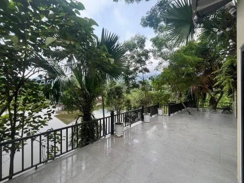 Ảnh Lake House
