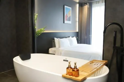 Ảnh Kin Wander Tan Binh, The Mountain