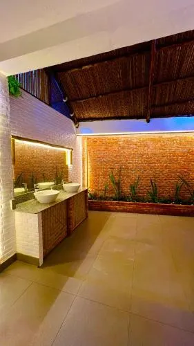 Ảnh Lang Ca Voi The Whales Village Mui Ne