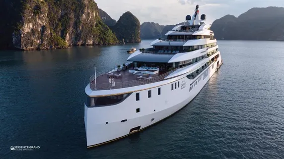 Ảnh Grand Pioneers Halong Bay Cruise 1 - former Essence Grand Halong Bay Cruise 1