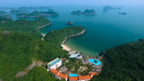 Ảnh The May Legend Cat Ba Beach Resort & Spa (Cát Bà Island Resort & Spa) 