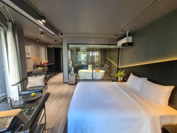 Ảnh Kin Wander Tan Binh, The Mountain