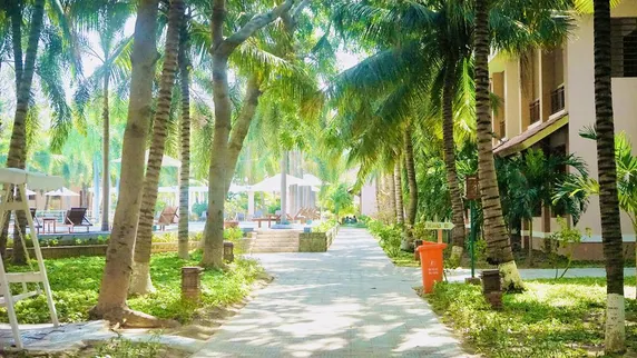 Ảnh Long Thuận Hotel & Resort