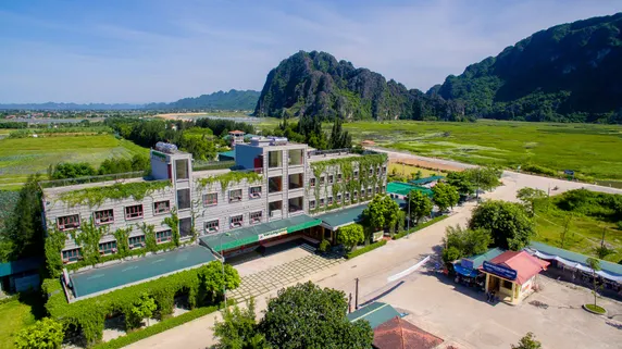 Ảnh Van Long Green Hotel