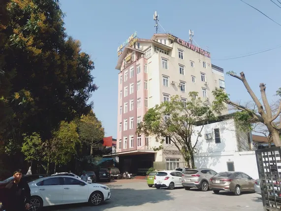 Ảnh Crown Hotel