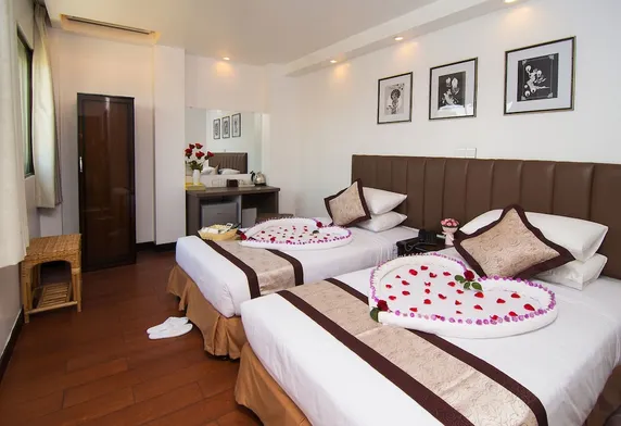 Ảnh High Five Hotel