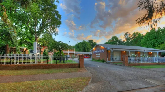 Ảnh Barrass's John Bright Motor Inn