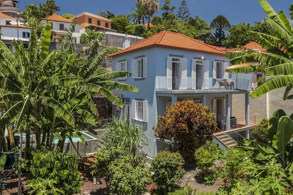 Ảnh With Secret Garden and Pool - Villa Quebra Costas